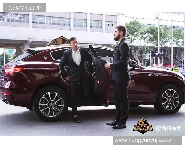 南美足球明星同框合影展现激情与荣耀的瞬间